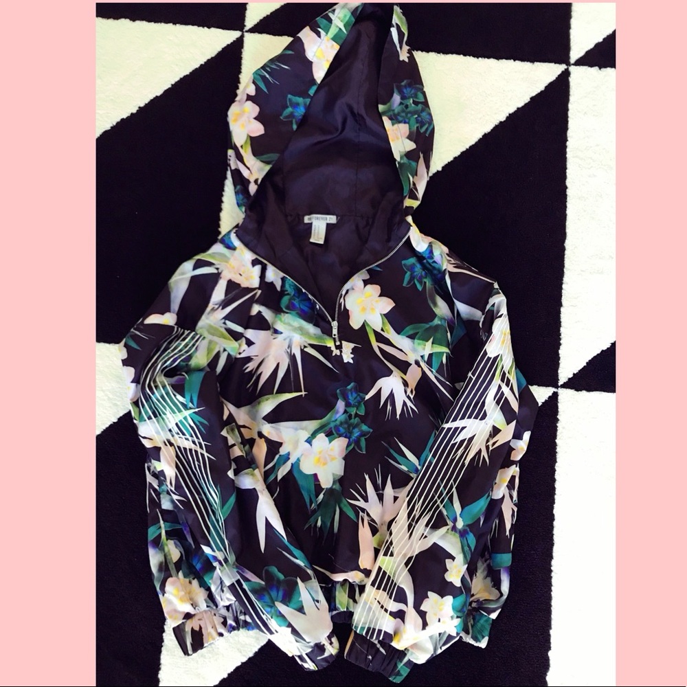 Forever 21 active 3 stripe wind breaker hoodie M